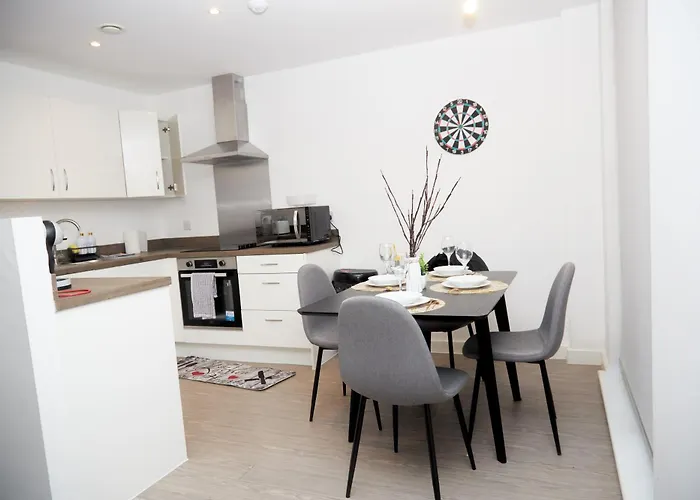 Obi'S House&Suites - Luxury 2Bed Duplex Apartment With Balcony