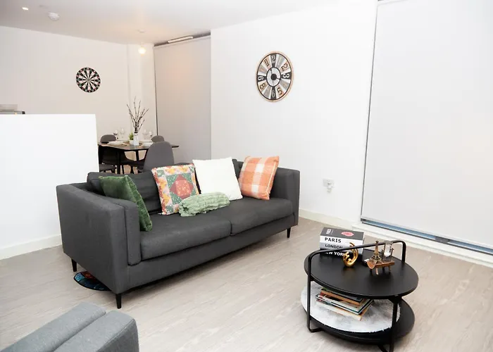 Obi'S House&Suites - Luxury 2Bed Duplex Apartment With Balcony